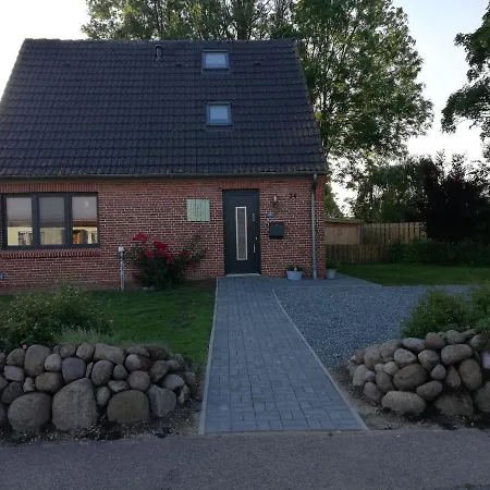 Nordlichthuus Holiday home *